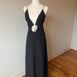 Black Floral Maxi Dress •M•